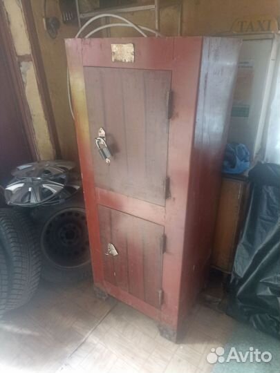 Сейф металлический