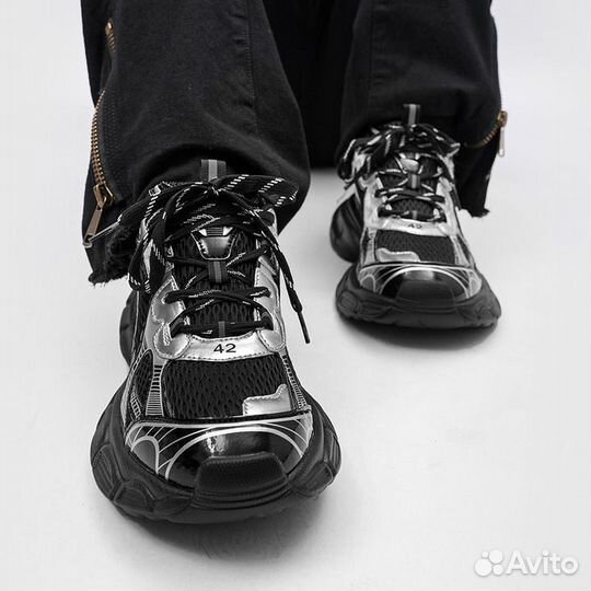 Balenciaga 3xl reflect black