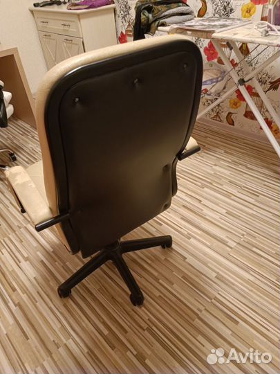 Компьютерное кресло