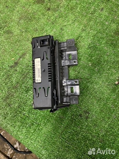 Дисплей информационный Chevrolet Cruze седан F16G3