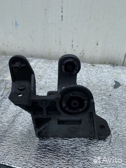 Запчасти на range rover sport