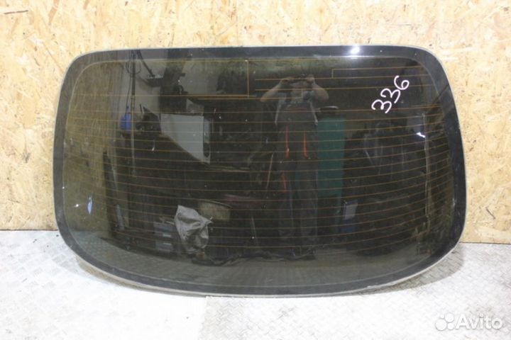 Стекло заднее Nissan Maxima a32