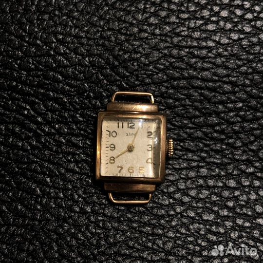 Часы женские Заря 583 проба