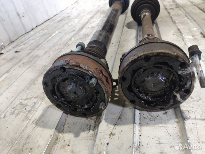 Полуось привод шрус передний правый Audi A3 8P