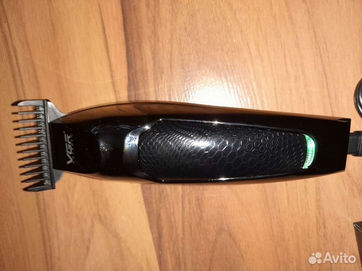 Машинка для стрижки волос VGR