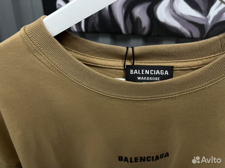 Футболка Balenciaga