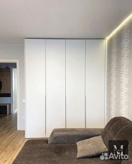 Шкаф распашной с фрезерованными фасадами