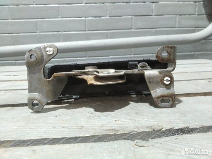 Рычаг стояночного тормоза Opel Meriva 1.6 2007