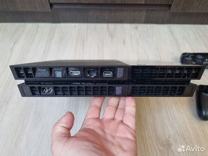 PlayStation 4 FAT 1TB Прошитая + 2 Джоя + 30 Игр