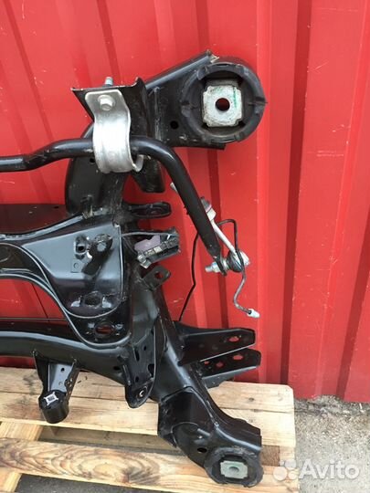 Задний подрамник BMW F15 F16 E70 E71 X5 X6