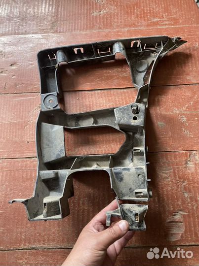 Кронштейн крепления бампера Citroen C5 2008