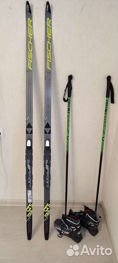 Лыжи беговые и ботинки с палками