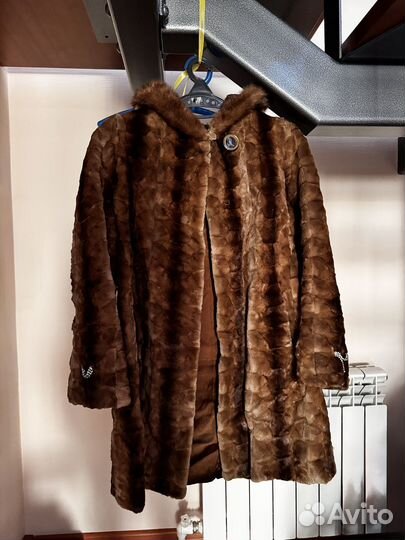 Шуба норковая с капюшоном натуральный мех