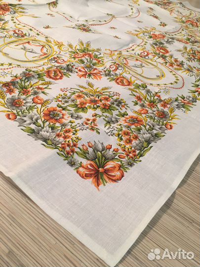Скатерть льняная 144х144 см. Новая