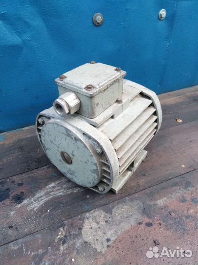 Электродвигатель асинхронный бу