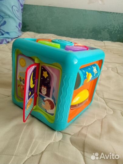 Бизиборд, развивающий кубик