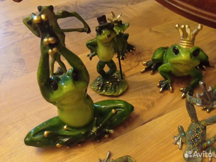 Коллекция лягушек