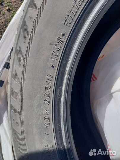 Bridgestone Blizzak Revo GZ 225/65 R18