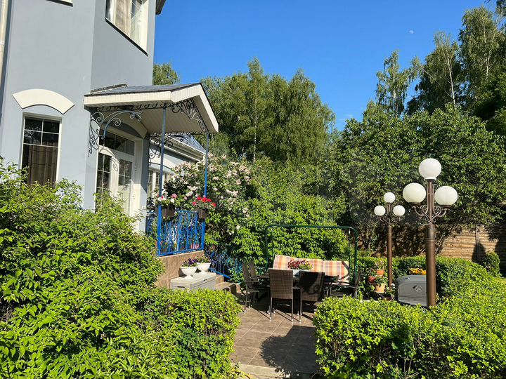 Дом 470 м² на участке 12 сот.