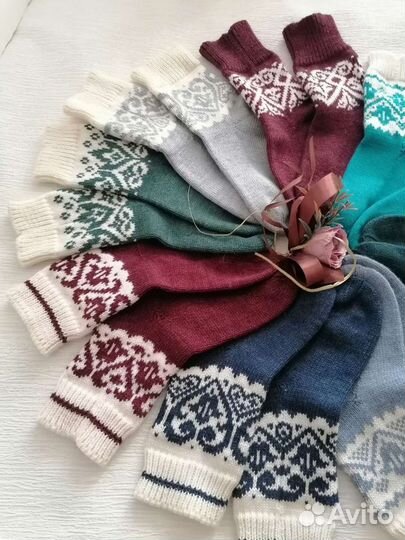 Оригинальные вязаные носки из Аркоболено