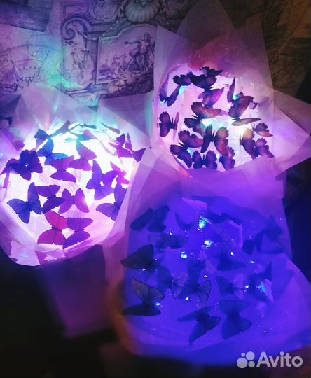 Букет из бабочек светящиеся