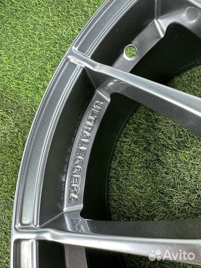 Оригинальные Диски OZ Racing Ultraleggera R18