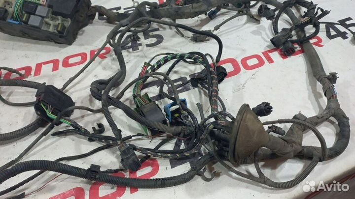 Блок предохранителей с проводкой б/у для Ford C-Ma