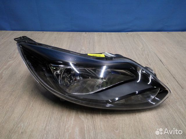 Форд Фокус 3 Фара правая передняя 2012-2014 черная