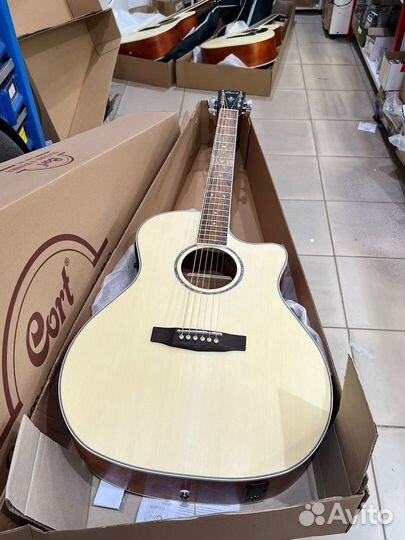Электро-акустическая гитара Cort