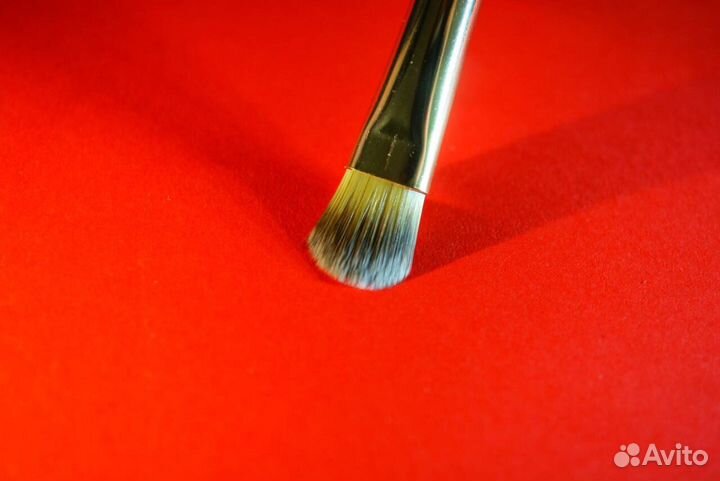 Кисти для макияжа, кисть для губ