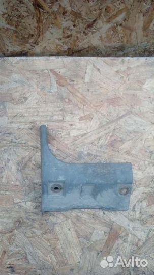 Накладка порога наружная передняя левая Ford Focus