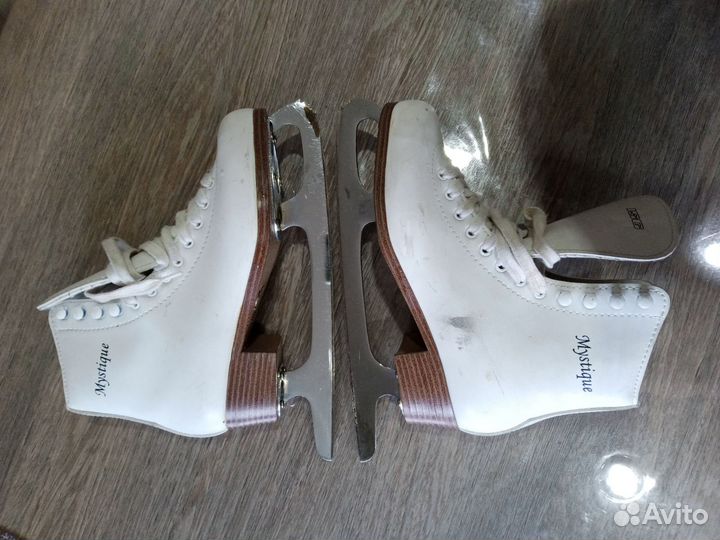 Коньки фигурные