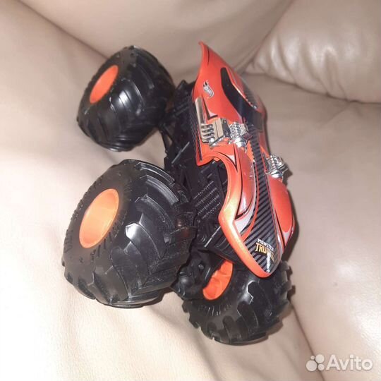 Hot wheels внедорожник оригинал