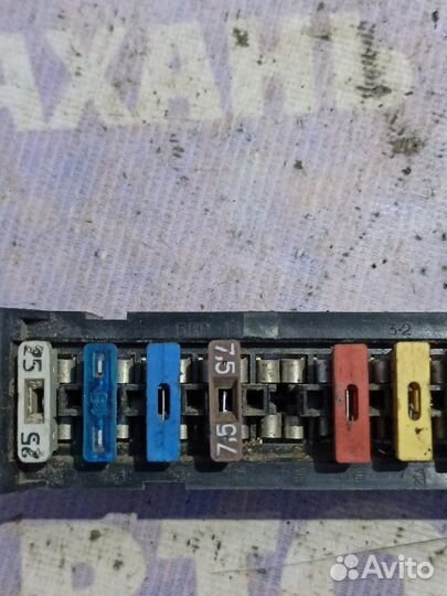 Блок предохранителей салона Газ Волга 31105 седан
