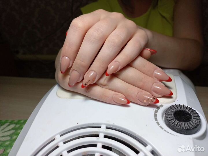 Наращивание ногтей и ресниц