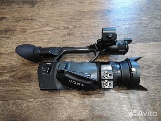 Видеокамера Sony HVR - Z1E