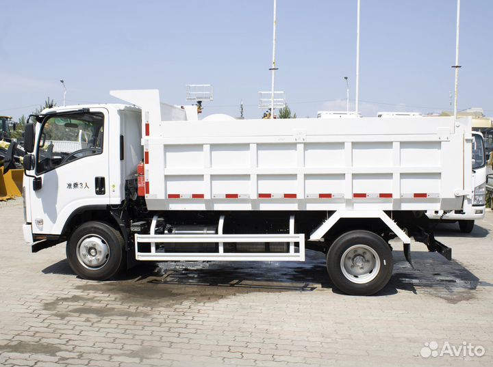Isuzu 700P, 2024