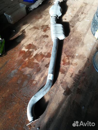 Средняя часть глушителя subaru legacy 2001