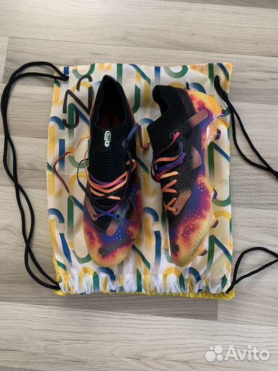 Футбольные бутсы Puma