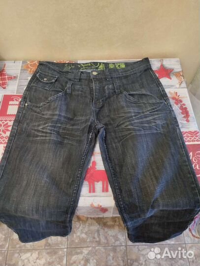 Джинсы