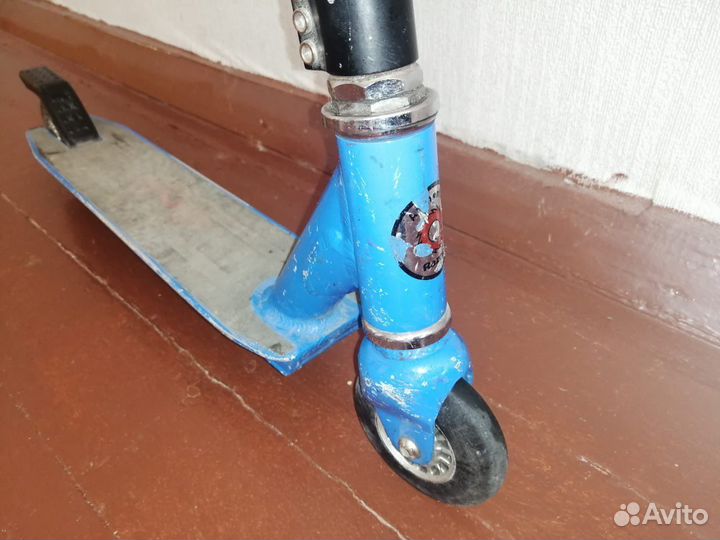 Самокат Razor Beast V1