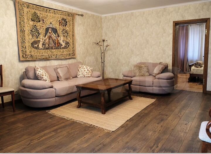 Дом 200 м² на участке 3 сот.