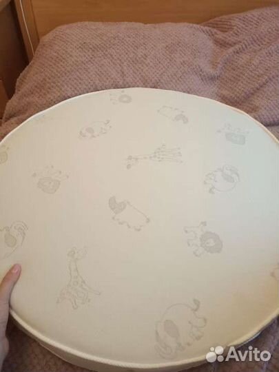 Круглый матрас, наматрасник, простынь на резинке