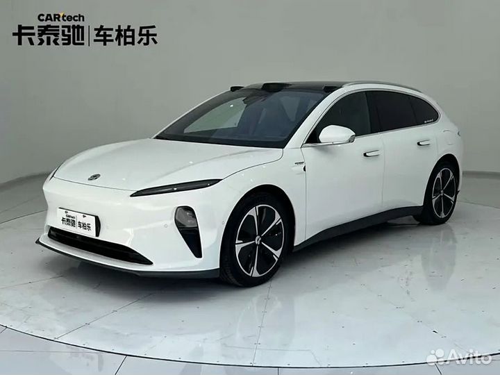 NIO ET5 AT, 2023, 28 000 км