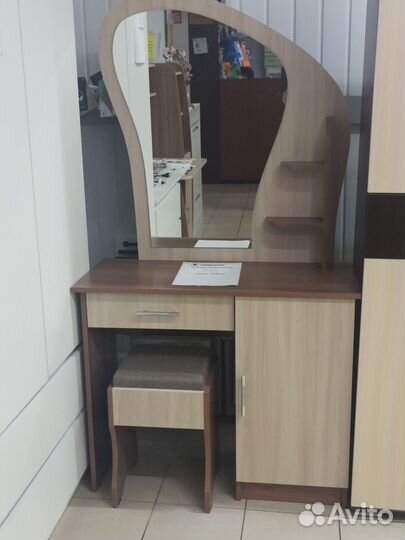 Трельяж с банкеткой