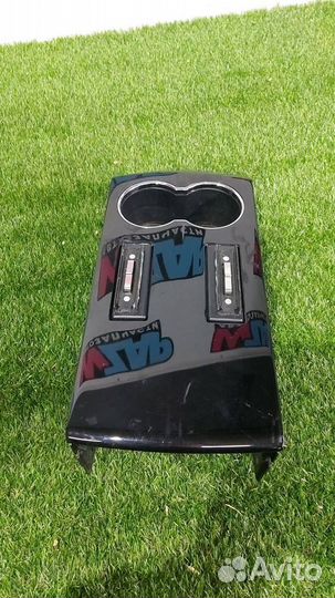 Подстаканник Tesla Model S 2015 1024241-00-A