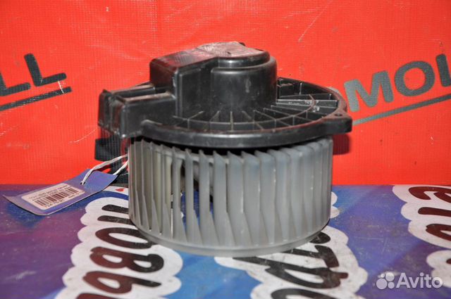 Мотор печки toyota isis ANM10G