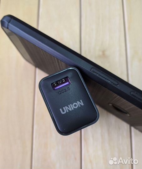Сетевое зарядное устройство USB Union 20W Fast Cha