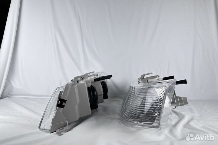 Передние фары 2110 комплект