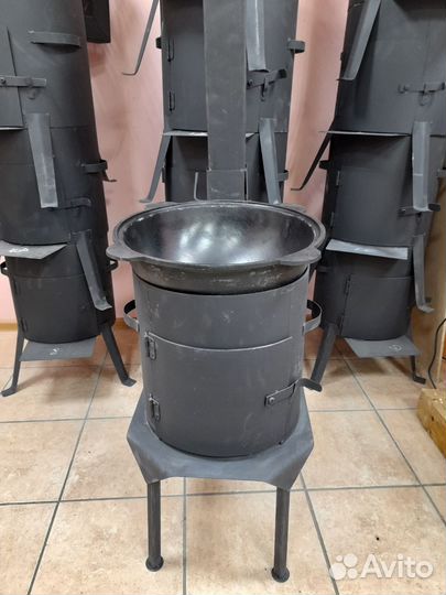 Печь под казан с дымоходом съемные ножки (сталь 3